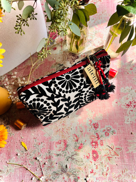 Moda Paloma Pouch