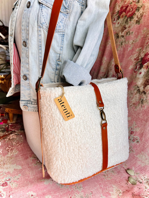 Sherpa Bella Bucket Bag