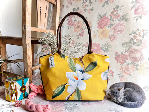 Magnolia Lolita, Handbag & Matching Pouch